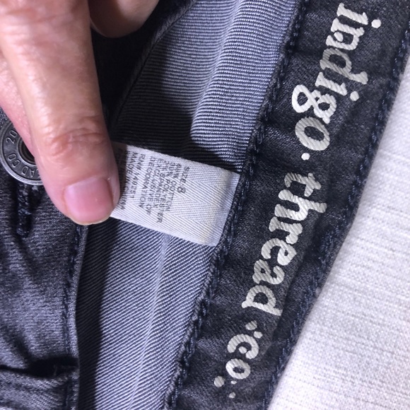 Embroidered floral jeans - Picture 6 of 7